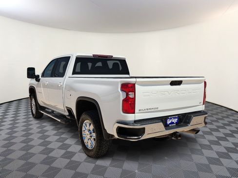 Used 2025 Chevrolet Silverado 2500 LT AWD/4WD image 3