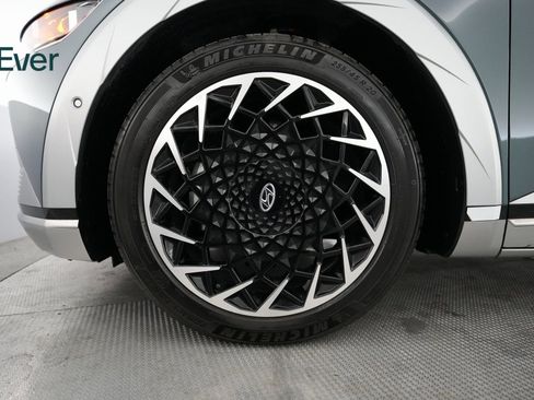 Used 2024 Hyundai Ioniq 5 Limited image 17