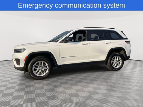 Used 2025 Jeep Grand Cherokee Laredo X image 6