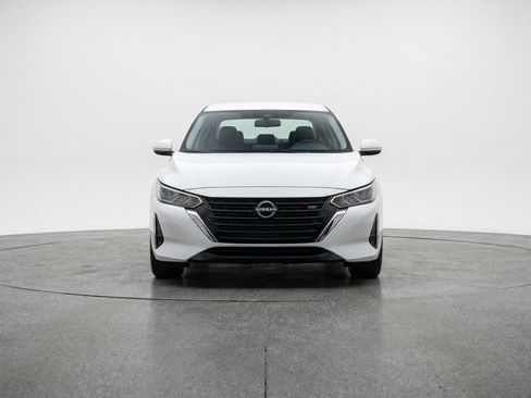 Used 2025 Nissan Sentra SV image 2