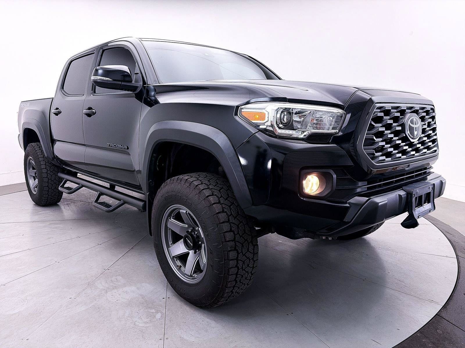 Used 2020 Toyota Tacoma TRD Off-Road w/ Technology Package AWD/4WD image 13