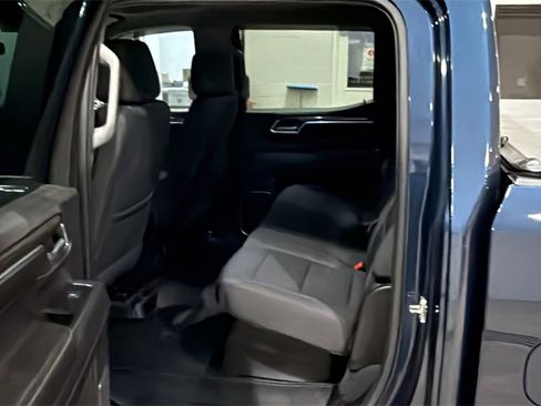 Used 2022 Chevrolet Silverado 1500 LT image 17
