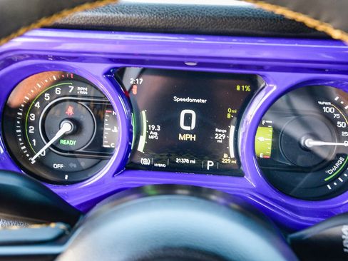 Used 2024 Jeep Wrangler Unlimited w/ Convenience Group image 23