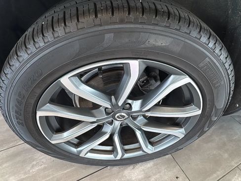 Used 2017 Volvo XC90 T6 Momentum w/ Vision Package AWD/4WD image 24