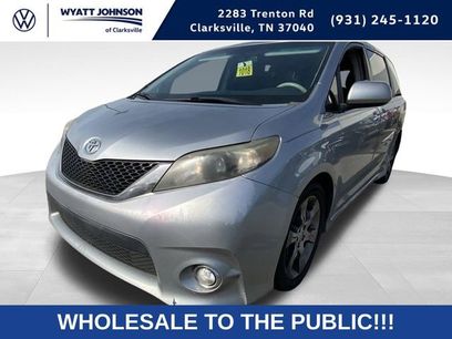 Used 2014 Toyota Sienna SE w/ SE Premium Package w/Entune