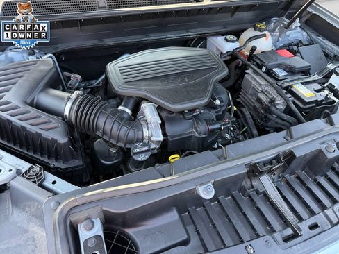 Used 2023 GMC Acadia SLT w/ Technology Package AWD/4WD image 21