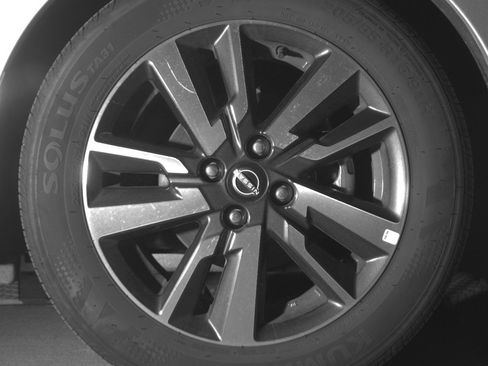 Used 2025 Nissan Versa SV FWD image 13