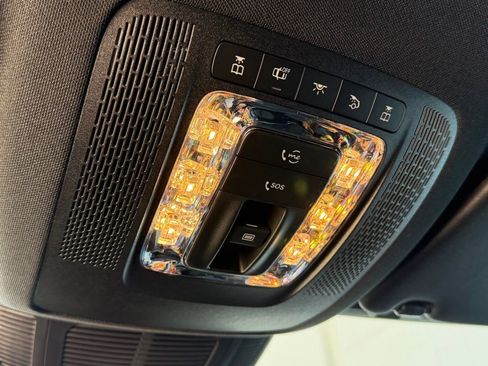 Used 2025 Mercedes-Benz GLS 450 4MATIC image 31