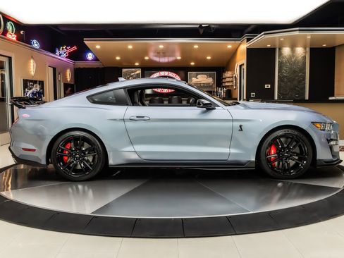 Used 2022 Ford Mustang Shelby GT500 image 12