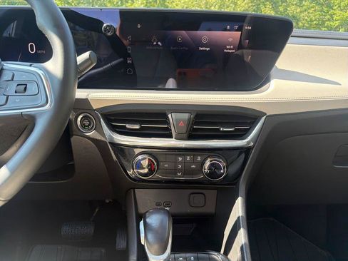 Certified 2024 Buick Encore GX Sport Touring w/ Experience Buick Package AWD/4WD image 39