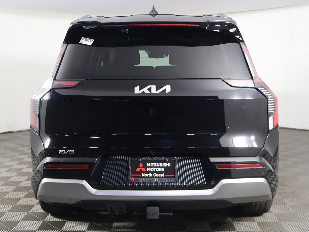 Used 2024 Kia EV9 Land AWD/4WD image 15
