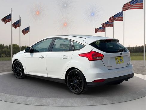 Used 2016 Ford Focus SE w/ Equipment Group 201A FWD image 6