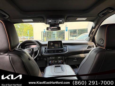 Used 2024 GMC Yukon AT4 w/ Technology Package AWD/4WD image 22