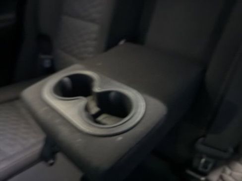 Used 2018 Chevrolet Equinox LT image 13