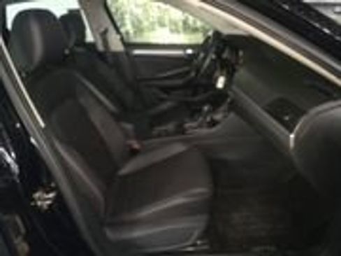 Used 2021 Volkswagen Jetta SE w/ SE Cold Weather Package FWD image 11