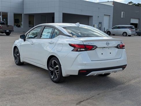 New 2025 Nissan Versa SR w/ Trunk Package image 5
