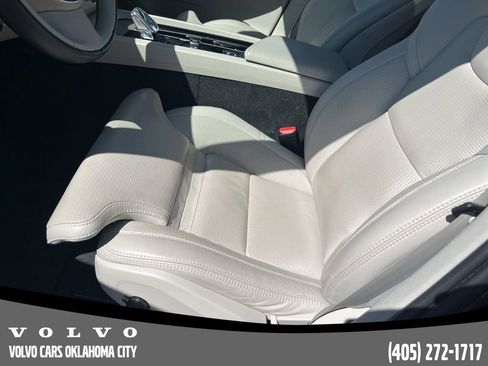 Used 2024 Volvo XC60 B5 Ultimate w/ Protection Package Premier image 9