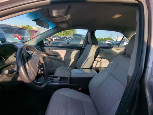 Used 2015 Toyota Camry SE FWD image 6