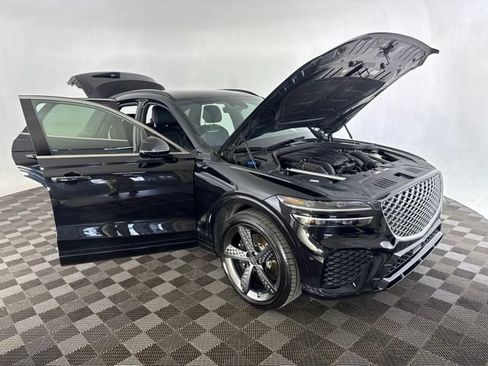 Used 2025 Genesis GV70 3.5T Sport w/ Sport Advanced Package AWD/4WD image 14