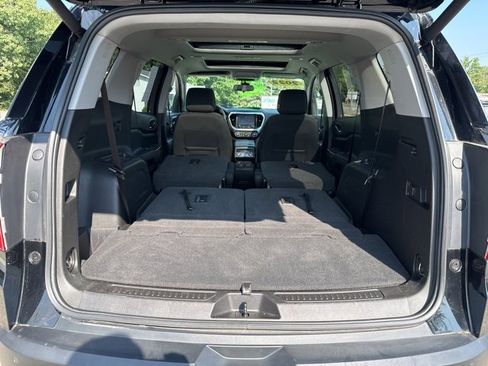 Used 2022 GMC Acadia SLE w/ Driver Convenience Package image 43