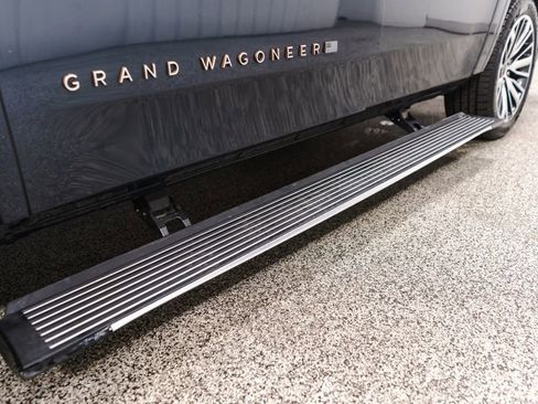 Used 2024 Jeep Grand Wagoneer L Series III image 46