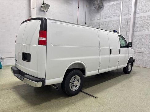 New 2026 Chevrolet Express 3500 Extended w/ Chrome Appearance Package RWD image 5
