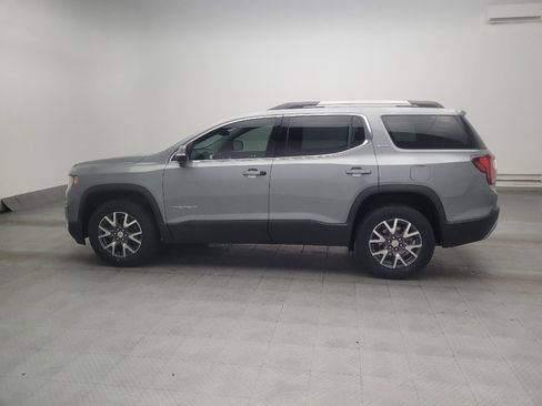 Used 2023 GMC Acadia SLE w/ Driver Convenience Package FWD image 3