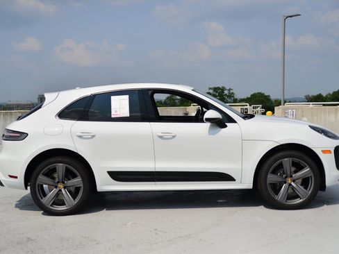 Used 2026 Porsche Macan image 8