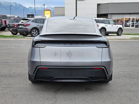 Used 2026 Tesla Model Y 2WD image 7