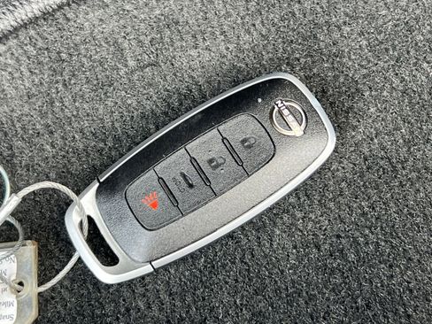 Used 2025 Nissan Sentra SV FWD image 28
