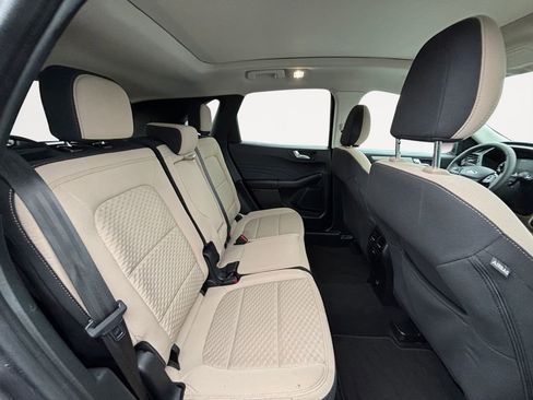 Used 2021 Ford Escape SE w/ Convenience Package image 11