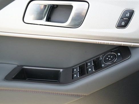 New 2025 Ford Explorer Active w/ Active Comfort Package image 14