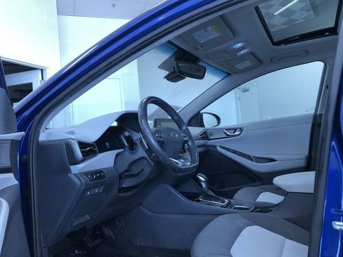 Used 2020 Hyundai Ioniq SEL image 11