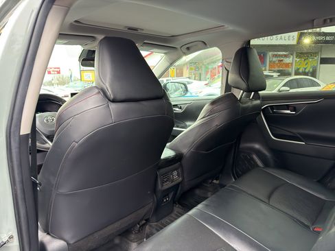 Used 2020 Toyota RAV4 TRD Off-Road image 12