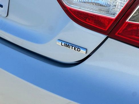 Used 2013 Hyundai Sonata Limited w/ Premium Pkg FWD image 25