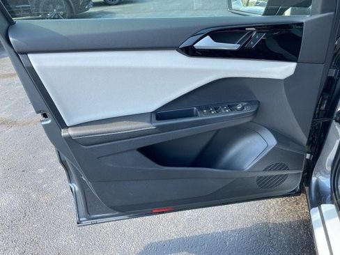 New 2025 Volkswagen Taos S image 21