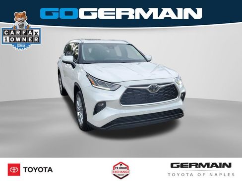 Used 2024 Toyota Highlander Limited FWD image 5