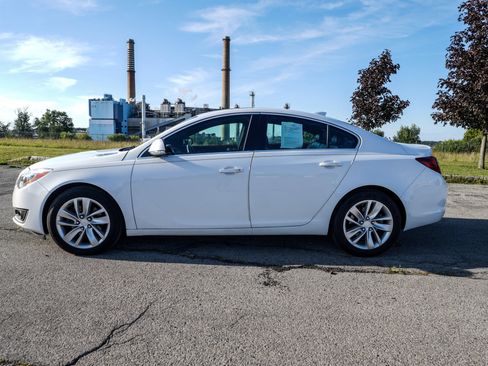 Used 2016 Buick Regal Premium w/ Driver Confidence Package #2 FWD image 2
