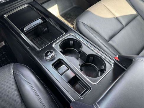 Used 2023 Lincoln Corsair AWD w/ Equipment Group 101A image 31