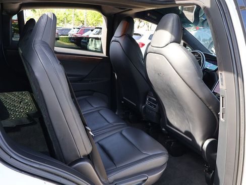 Used 2020 Tesla Model X Long Range AWD/4WD image 34