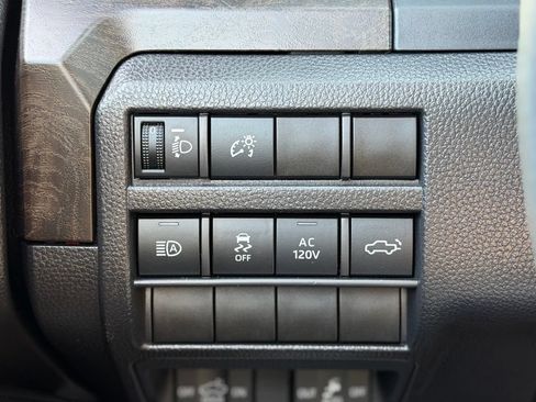 Certified 2025 Toyota Tacoma Limited AWD/4WD image 25