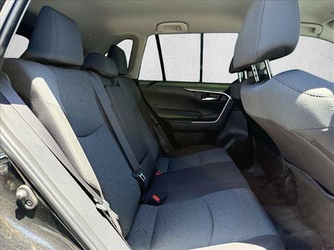 Used 2025 Toyota RAV4 XLE FWD image 14