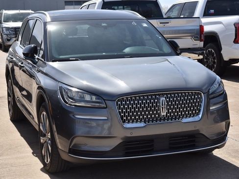 Used 2022 Lincoln Corsair Reserve w/ Equipment Group 201A image 4