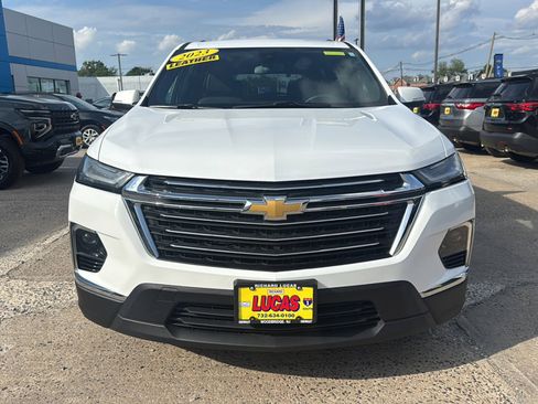 Used 2023 Chevrolet Traverse LT w/ LPO, Roadside Safety Package AWD/4WD image 3
