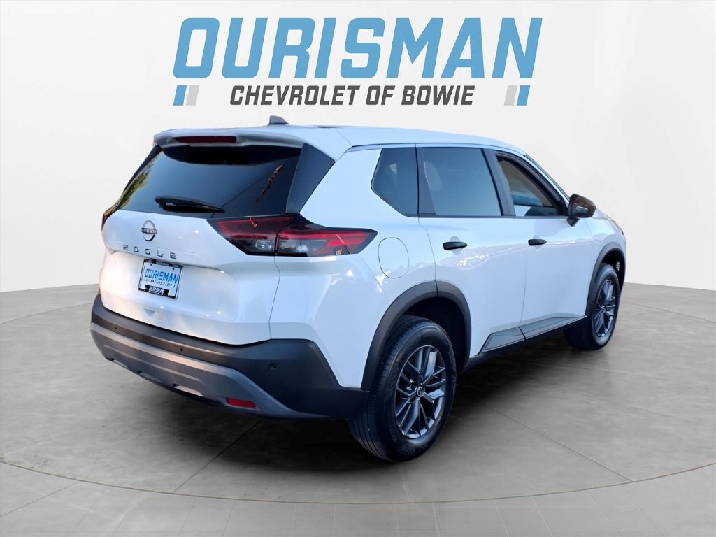 Used 2023 Nissan Rogue S FWD image 3