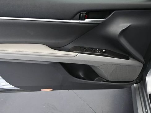 Used 2024 Toyota Camry XLE FWD image 28
