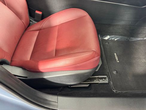 Used 2025 MAZDA MAZDA3 s image 32