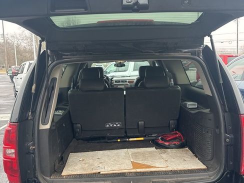 Used 2012 Chevrolet Suburban LTZ image 10