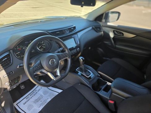 Used 2021 Nissan Rogue Sport S image 27