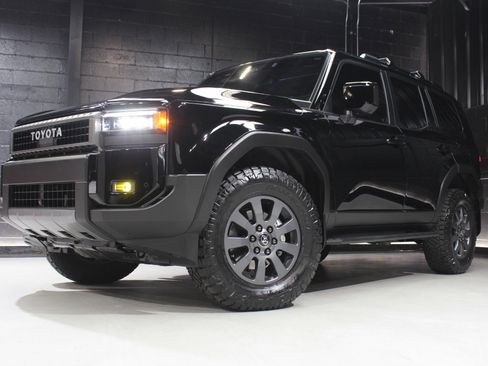 Used 2025 Toyota Land Cruiser image 4